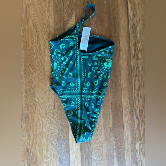 Roxy Swimsuit - Picture 2 of 4